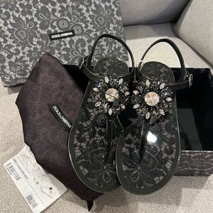 NEW Dolce & Gabbana crystal and lace jelly sandals